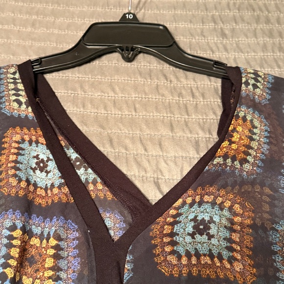 Geometric Patterned Poncho - Picture 3 of 4